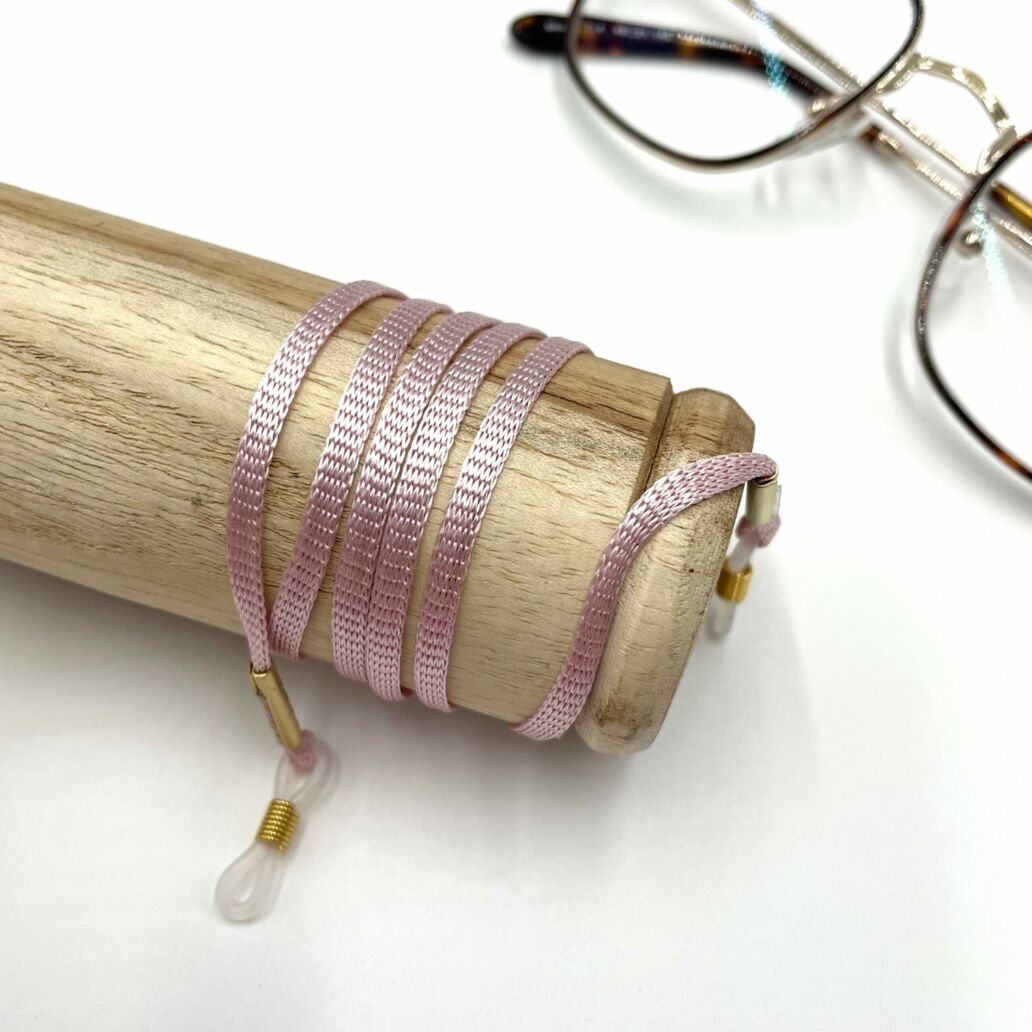 MBB--cordon-de-lunettes-rose-brillant-en-textile-avec-embouts-silicone-reglables