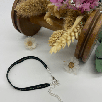 bracelet margaux noir avec trait de lurex arc en ciel MBB